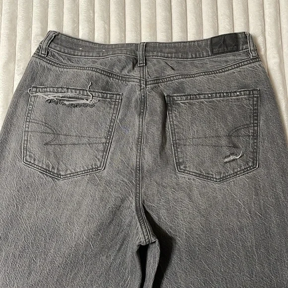 American Eagle Mom Jean | Size 12 Short - Picture 9 of 10